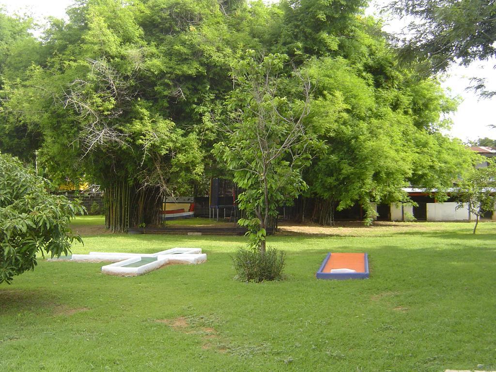 Mini-Golf **** & Resort Ubon Ratchathani Exterior foto